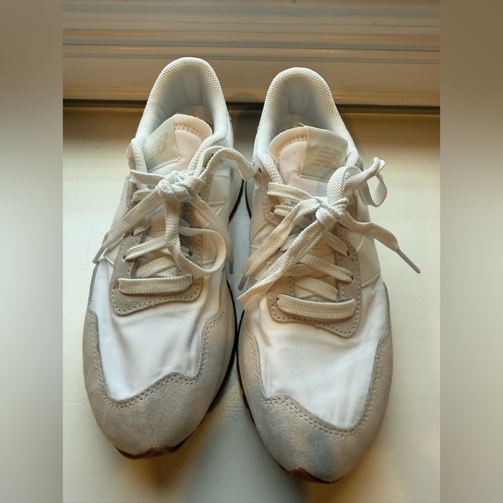New Balance Women's Sneakers in White and Tan